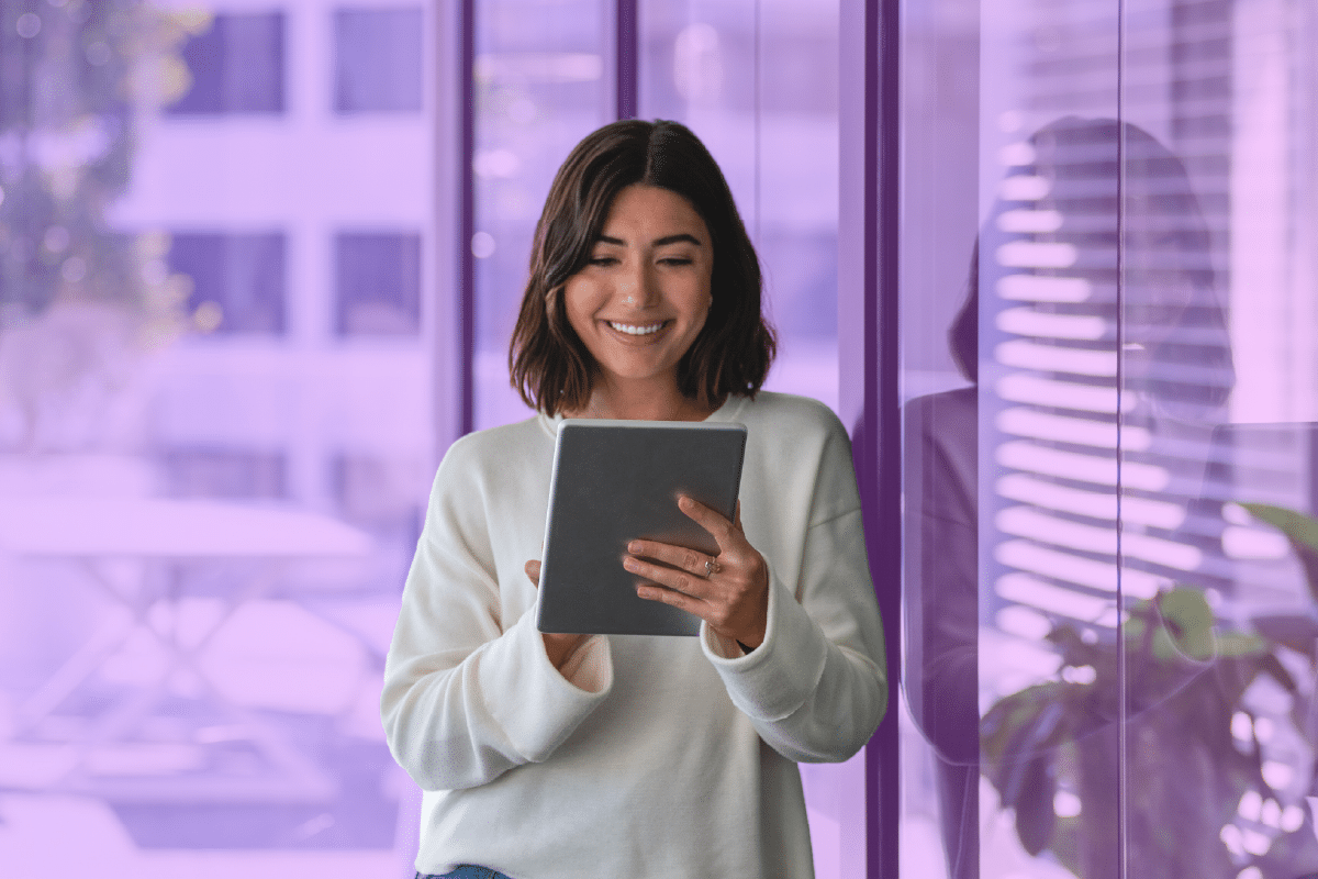 HR manager using employee offboarding software